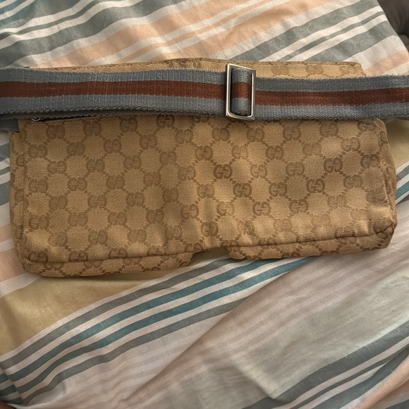 Authentic classic gucci belt bag - Picture 3 of 7